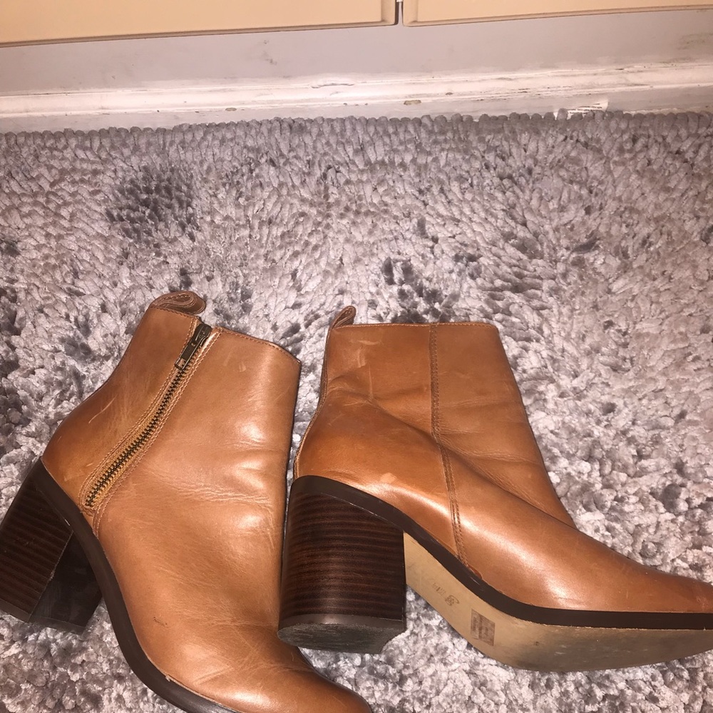 Gap!! Chunky Heels 4”